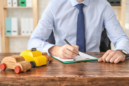 働き方の変化（転職・独立）に合わせた保険の見直しと解約返戻金の使い道