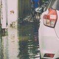 地震・台風等の自然災害による事故時の対人・対物補償の可否