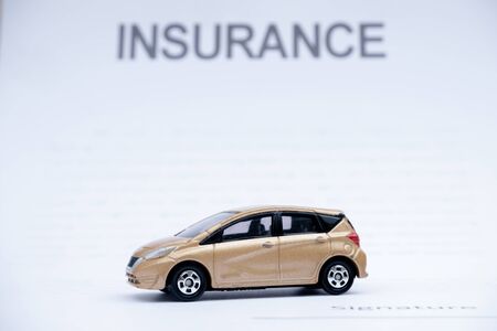 ディーラー・中古車販売店で提案される車両保険と比較見積もりの重要性