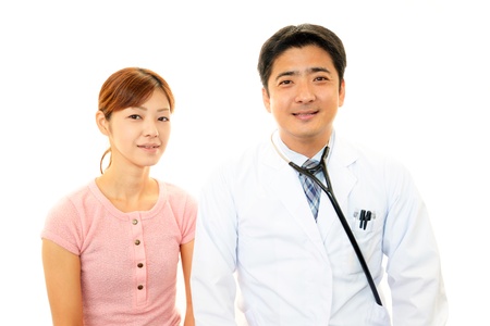 がんや特定疾病に備える保険の加入タイミングと日本の医療事情